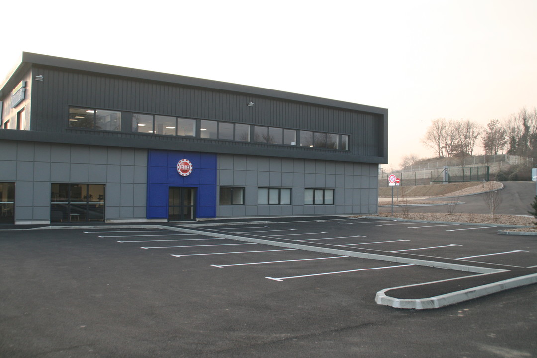 « De la naissance d’un Outsider … … à l’avènement d’un LEADER » L’histoire de Felder Group France